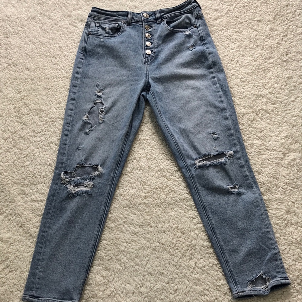 Womens AE jeans size 2 short